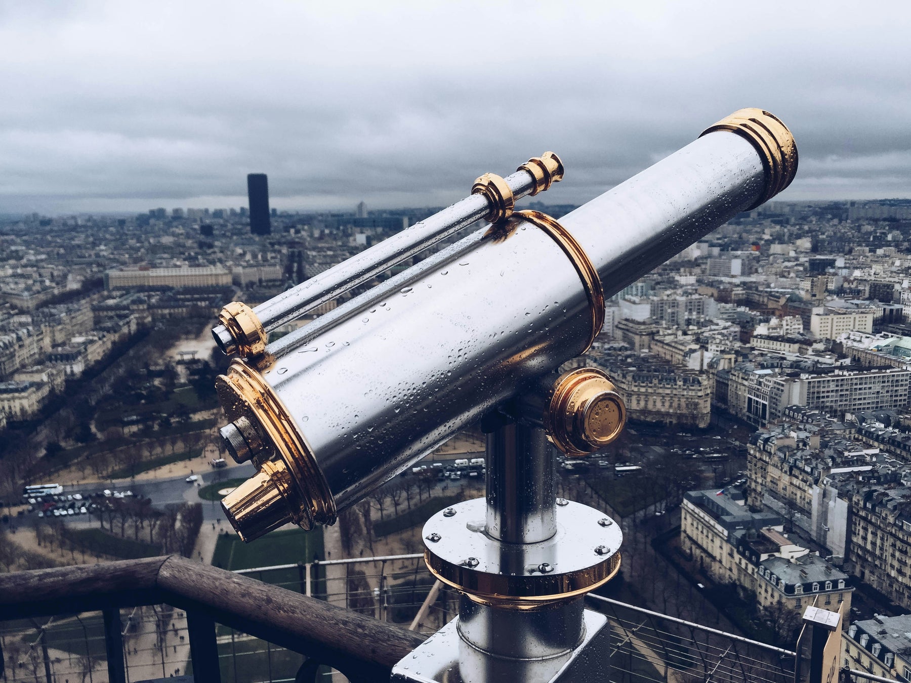 How to Use a Refractor Telescope